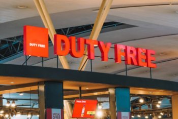Отозван законопроект о продаже алкоголя в duty free на внутренних рейсах