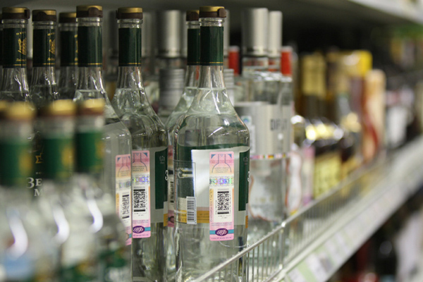Минфин допустил введение минимальной розничной цены на весь алкоголь