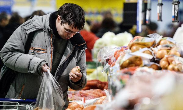 Россияне стали экономить на продуктах Россияне стали экономить на продуктах