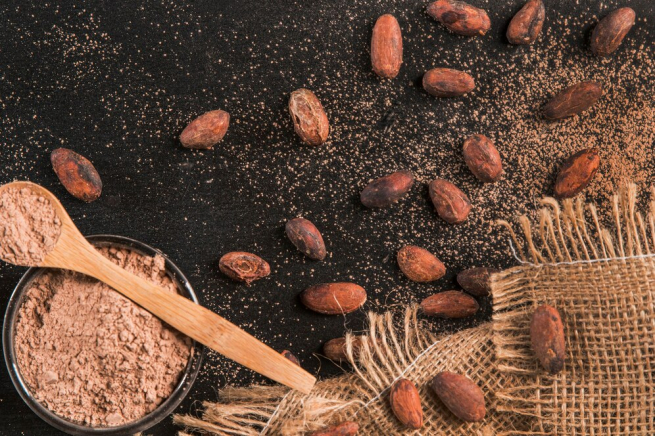 Цена на какао-бобы в мире достигла нового исторического рекорда