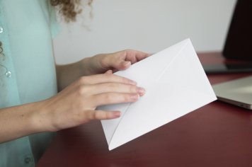 Число противников «серых» зарплат в 1,5 раза превышает количество лояльных