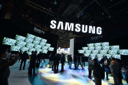 Samsung начал продавать смартфоны через офисы банков