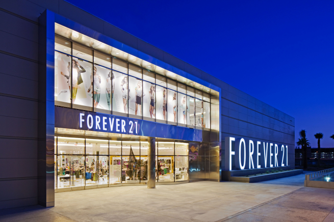 Сделка по продаже бренда Forever 21 завершена