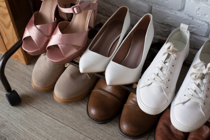 Нелегальный оборот обуви в России сократился на 31,5%