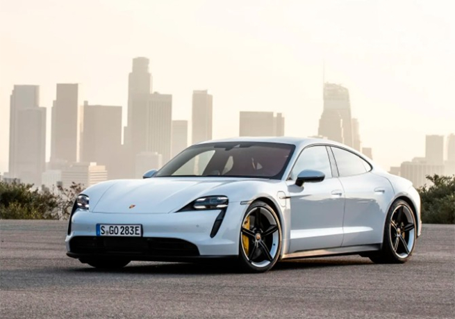 Porsche сохраняет планы продать российские активы Porsche сохраняет планы продать российские активы