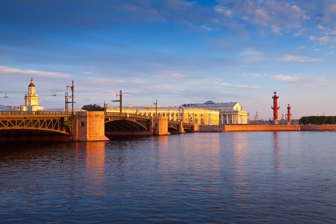 В Петербурге количество магазинов для туристов увеличилось на 12%