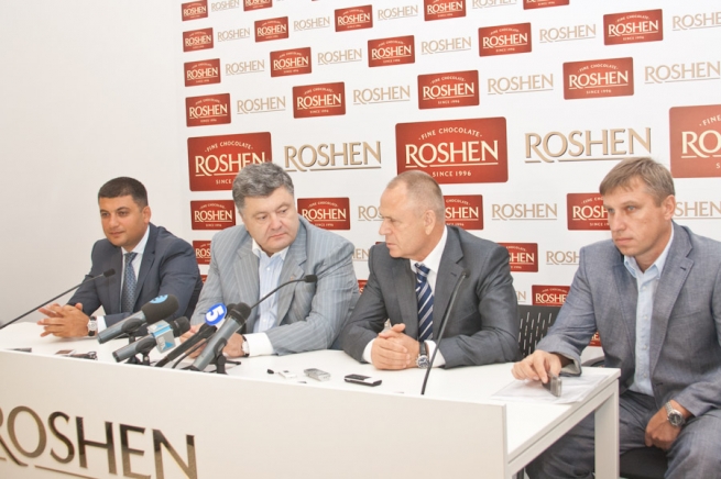Порошенко обвинил российские власти в препятствовании продаже Roshen