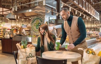 «Перекрёсток» назвал средний вес продуктовых пакетов женщин