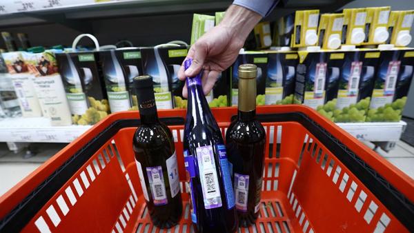 Ритейлерам массово отказывают в продлении лицензий на торговлю алкоголем