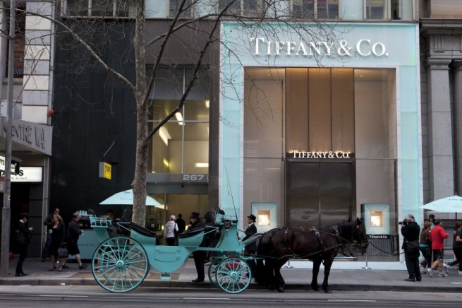 Tiffany объявила о сокращении штата на фоне анонса о плохих праздничных продажах