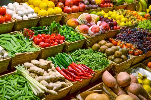 Россия запретила реэкспорт некоторых фруктов и овощей из Белоруссии