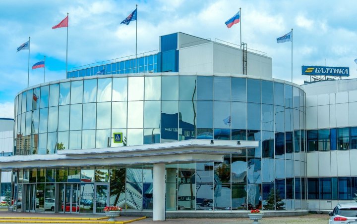 Чистая прибыль «Балтики» за 2025 год вдвое превысила убыток предыдущего года