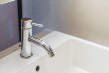 Количество магазинов стройматериалов за 4 года сократилось на 11%