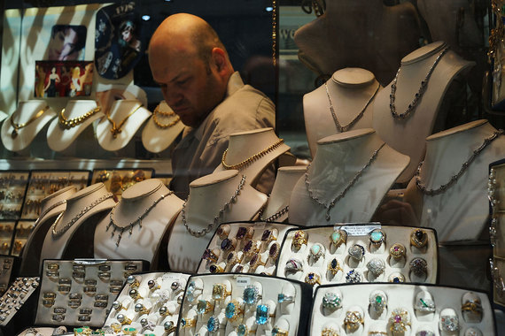 На российский рынок выходит сеть ювелирных магазинов Brosco Jewelry