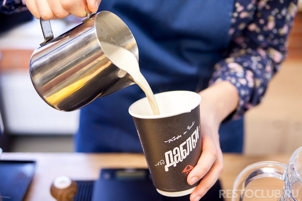 Сеть кофеен «Даблби» запускает производство чая и кофе в капсулах для кофемашин