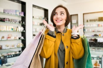 Сравни: женщины изменили отношение к спонтанным покупкам