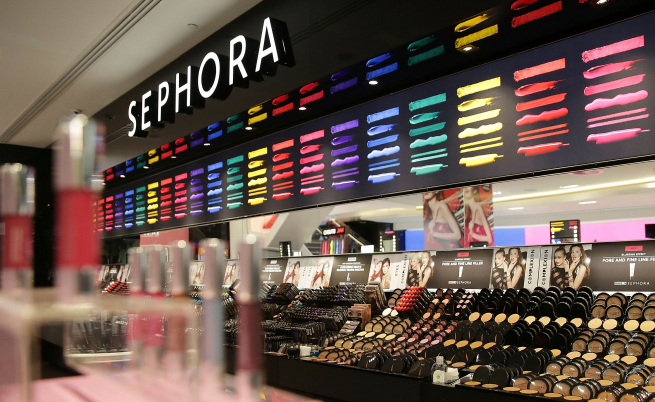 L`Oreal и Sephora временно остановили работу в России
