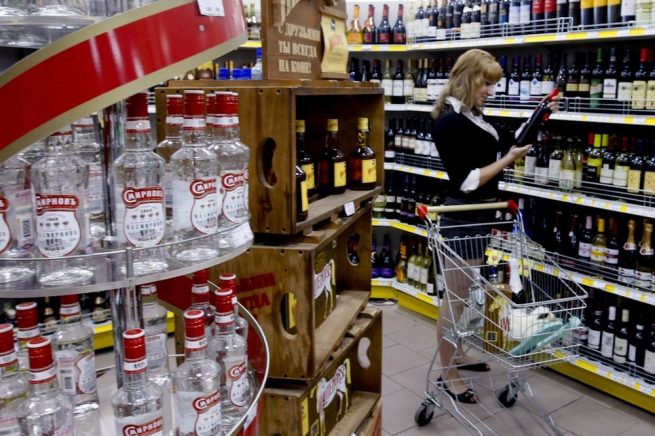 Эксперты выступили против запрета продажи алкоголя в магазинах