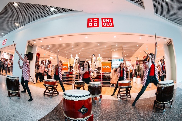 UNIQLO анонсировал открытие магазина в петербургском ТЦ «Галерея» после реконструкции