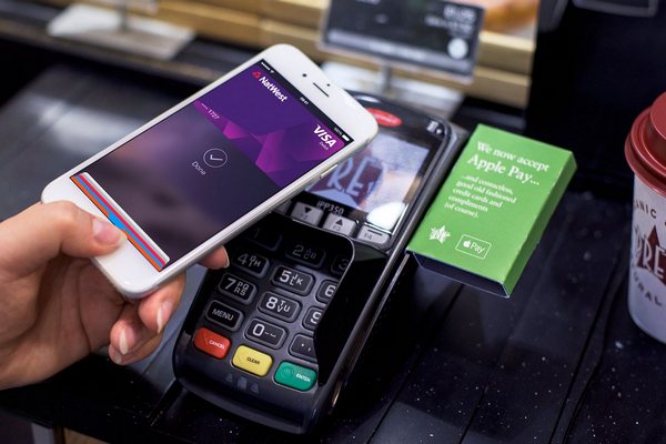 Капитализация Apple достигла рекордного уровня  - $925 млрд
