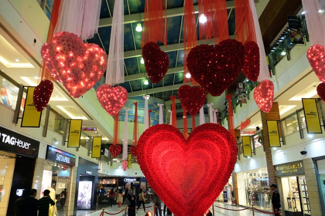 Новые тренды в подарочной торговле в канун Дня святого Валентина