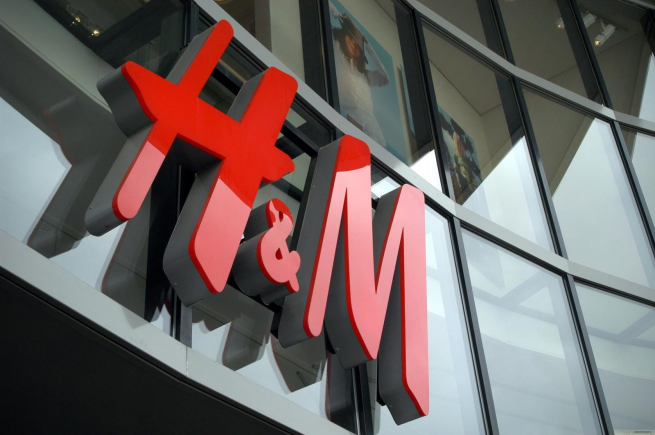 H&M начал присваивать своим товарам оценки за экологичность и показывать их покупателям