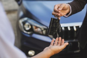 Авто.ру Бизнес: число объявлений о продаже подержанных автомобилей со скидками увеличивается