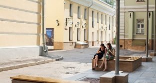 На новой пешеходной улице Москвы до конца года появятся первые арендаторы