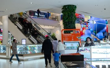 Три четверти москвичей стали экономить на покупках в торговых центрах