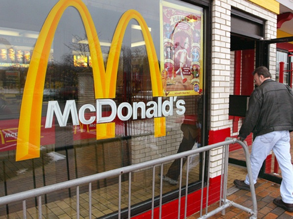 Франчайзи McDonald’s против повышения зарплат  