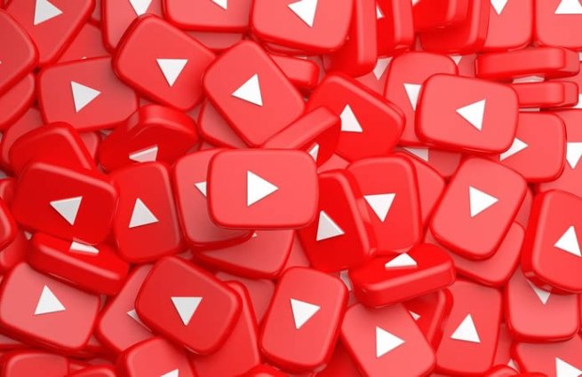 Президент России пообещал изучить вопрос замедления работы YouTube