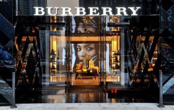 Burberry увеличила продажи всего на 1% из-за локдаунов в Китае