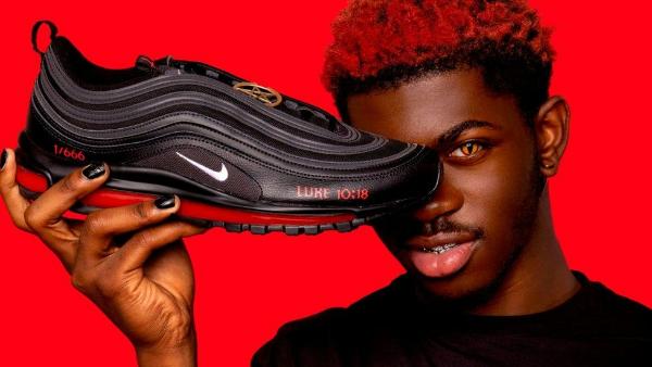 Рэпер Lil Nas X выпустил «сатанинские» кроссовки Nike с человеческой кровью