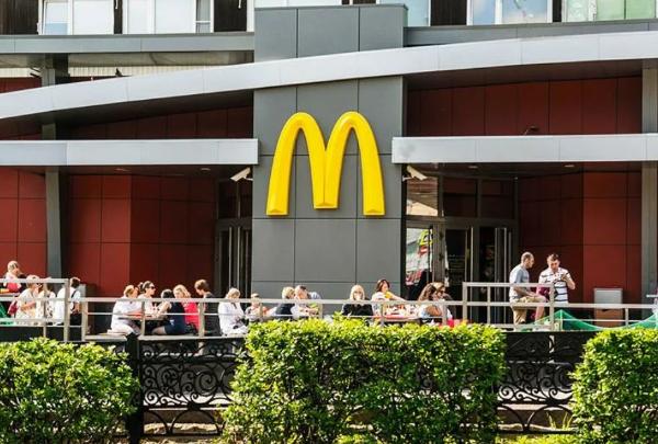 В Москве опечатали два ресторана Макдоналдс за нарушение санитарных требований В Москве опечатали два ресторана Макдоналдс за нарушение санитарных требований