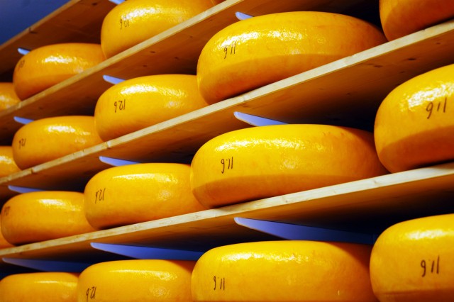 Сыр из Украины давят катком