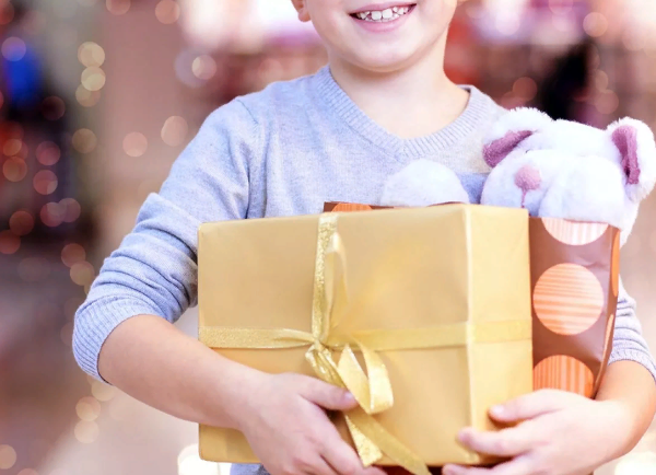 Россияне готовы потрать на новогодние подарки для детей более трёх тысяч рублей
