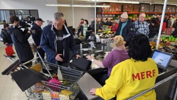 Клиенты «Светофора» в Великобритании жалуются на пустые полки в магазинах