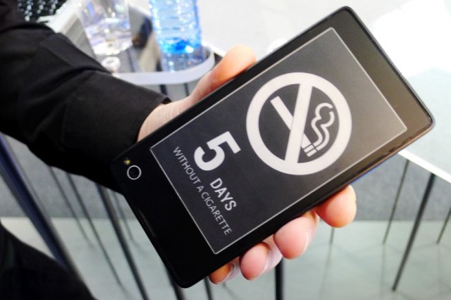 Yota Devices продала 10 тысяч YotaPhone за три недели