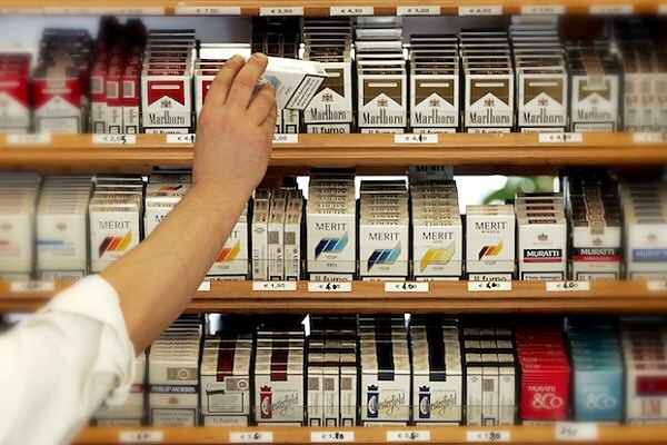 Исследование: Каждая 10-я пачка сигарет в России является нелегальной