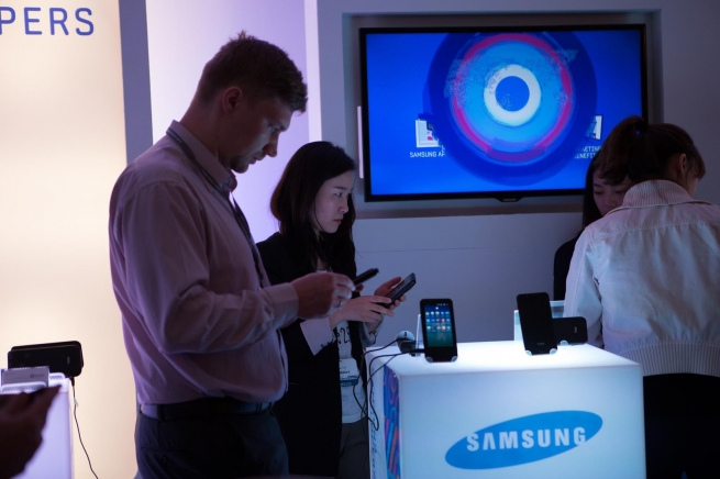 Samsung презентует новый смартфон в Москве