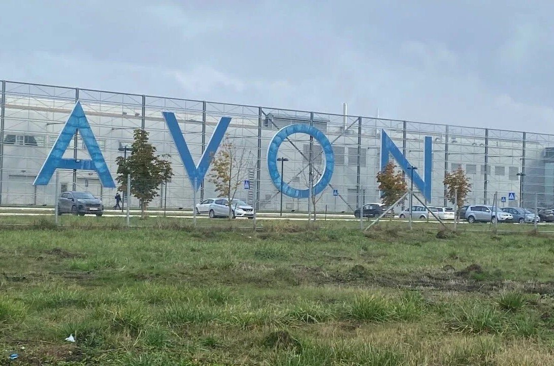 «Арнест ЮниРусь» и Faberlic будут совместно развивать бренд Avon