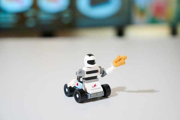 «Вкусно – и точка» запустит первую коллекцию детских конструкторов к Неделе космоса (ФОТО) - №6