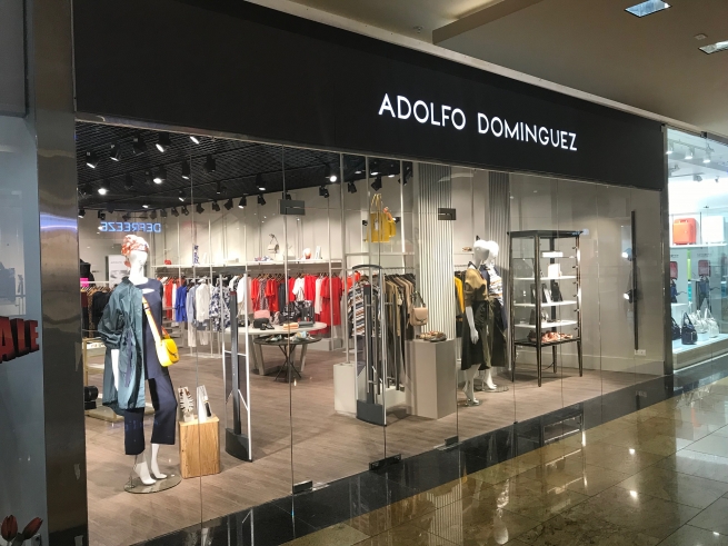 Бренд Adolfo Dominguez открыл первый монобрендовый бутик в России