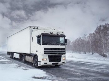 В России выросла стоимость проезда большегрузов по автомагистралям