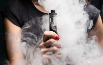 Запрет на вейпы в России могут ввести уже в этом году