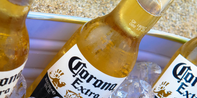 В Мексике закрываются заводы, на которых производится пиво Corona В Мексике закрываются заводы, на которых производится пиво Corona