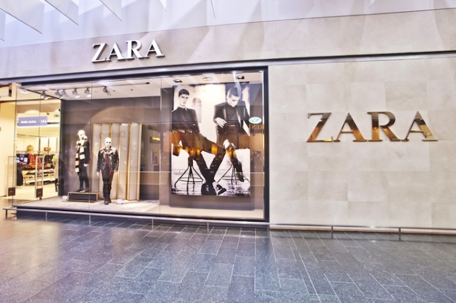 В магазинах Zara появятся контейнеры для старой одежды
