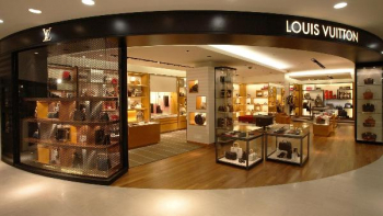Louis Vuitton планирует открыть магазин беспошлинной торговли в Китае