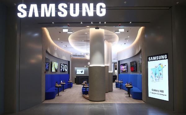 Samsung Electronics открывает флагман нового формата в ТРЦ «Авиапарк» Samsung Electronics открывает флагман нового формата в ТРЦ «Авиапарк»