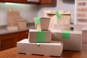 Carrefour продает дочерний бизнес по производству коробок для еды